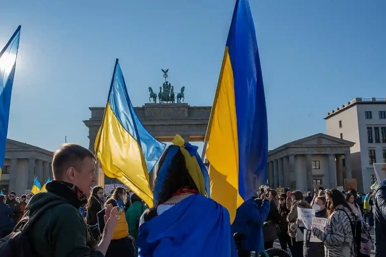 Как перемирие в Украине может повлиять на беженцев в Германии с §24: возможные сценарии