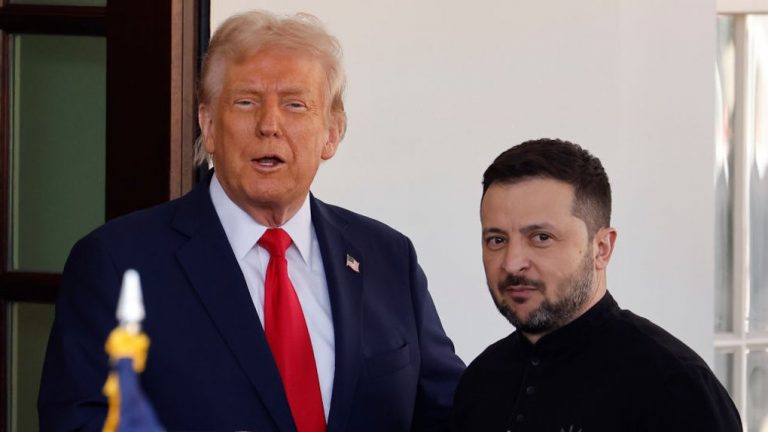 Зеленский прибыл в Давос для встречи с Трампом. Обсудят мирный план и гарантии безопасности для Украины. Виткофф едет к Путину на переговоры.