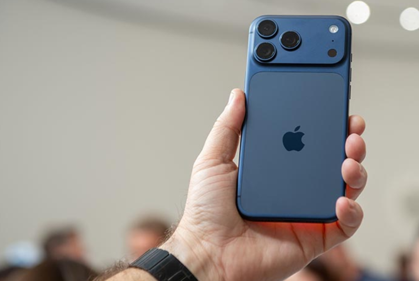 Фантастика, которая уже в Украине: iPhone 17 и невероятные чехлы для Айфон 17