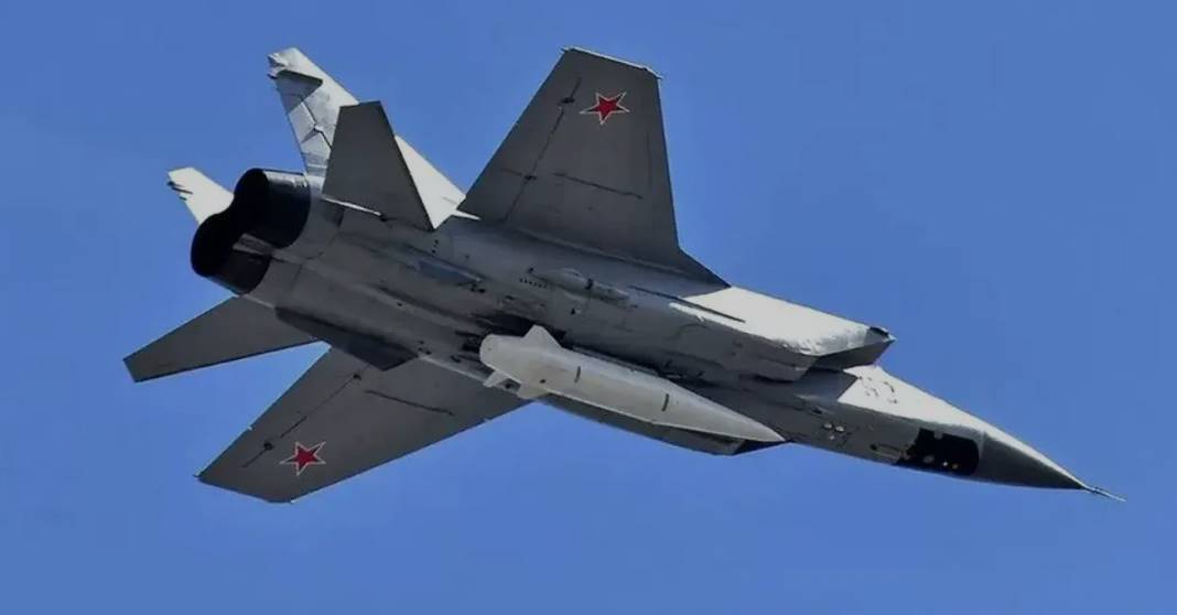 Три российских МиГ-31 нарушили воздушное пространство Эстонии