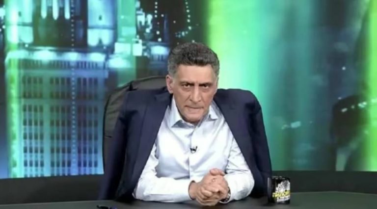 В ночь на 26 сентября скончался российский пропагандист Тигран Кеосаян. Телеведущий долгое время находился в коме после сердечного приступа.