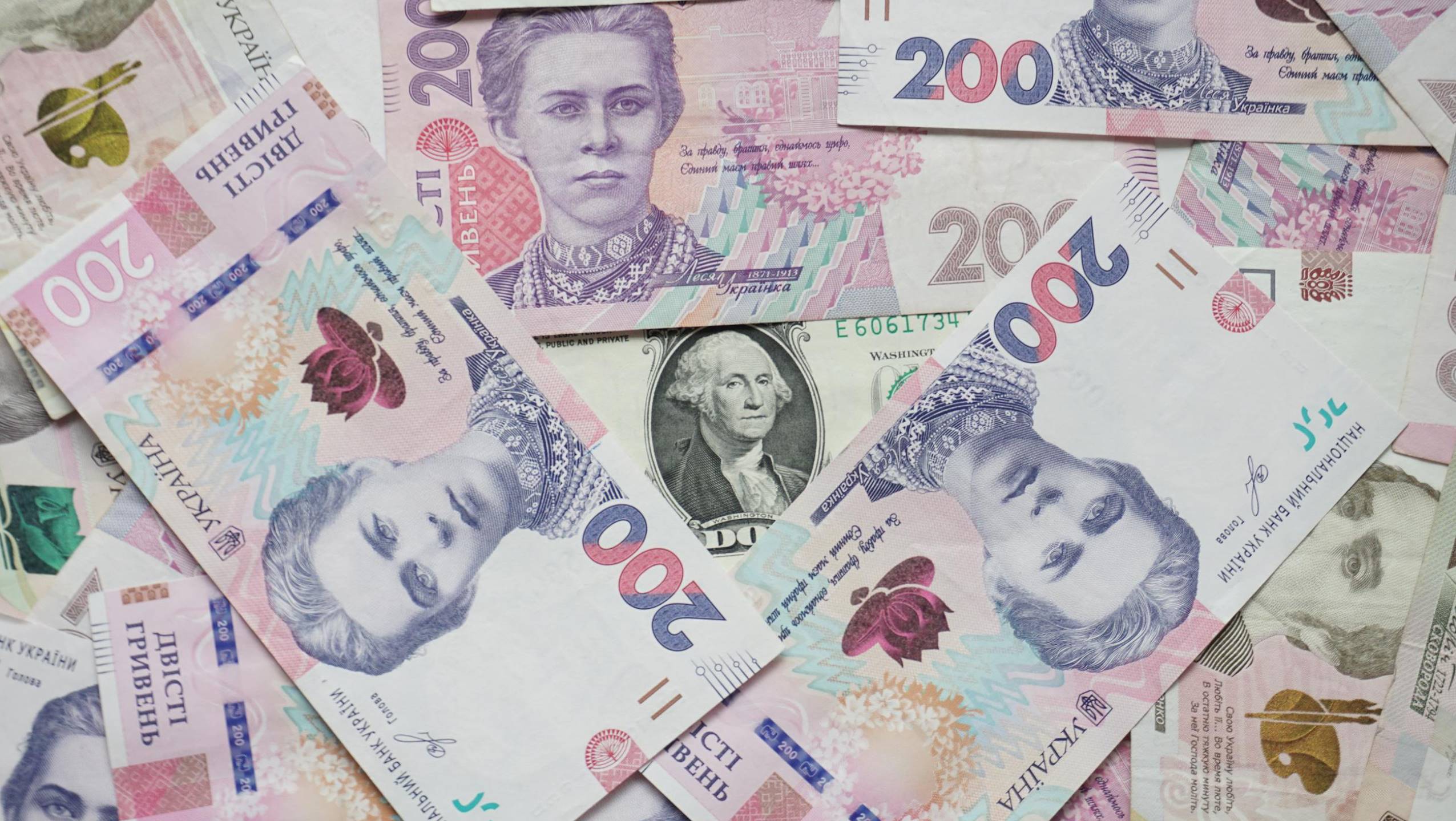 Кто получит помощь 6500 грн «зимової підтримки» от государства, как оформить выплаты