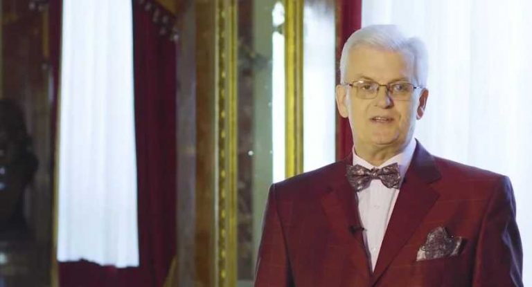 Во Львове скончался Пётр Остапишин, многолетний ведущий областного ТВ. Коллеги и мэр города выразили соболезнования.