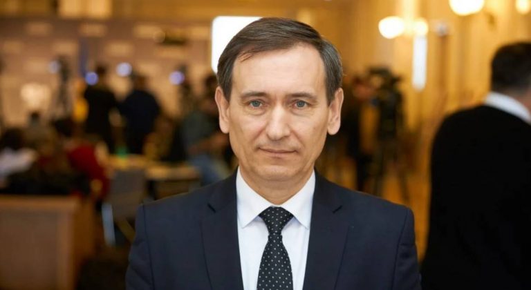 Вениславский заявил, что завершение войны может наступить в начале 2026 года, а ключевые положения мирного плана уже согласованы с США и Европой.