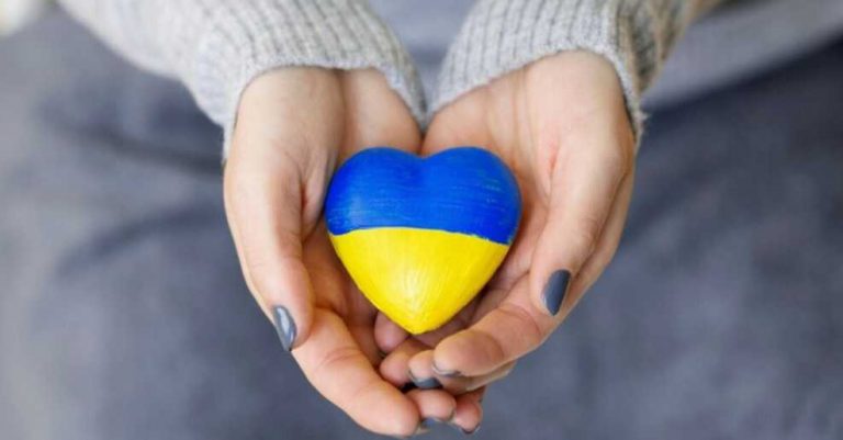 В Украине и мире 5 декабря отмечают Международный день волонтёра — праздник добровольцев, объединяющих людей для помощи обществу и развитию страны.