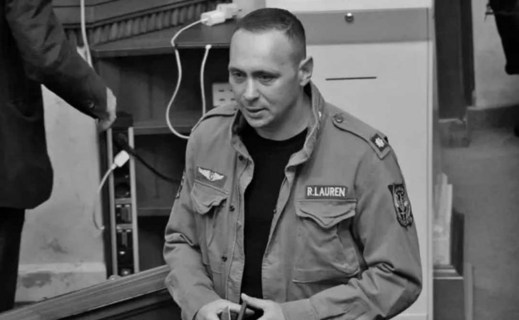 Скончался народный депутат Александр Кабанов. Он был членом комитета по гуманитарной и информационной политике, ранее работал сценаристом и психотерапевтом.