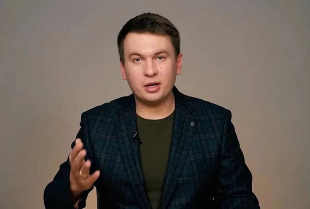 Илью Ремесло, возможно, госпитализировали в психиатрическую больницу после критики Путина и Кабаевой