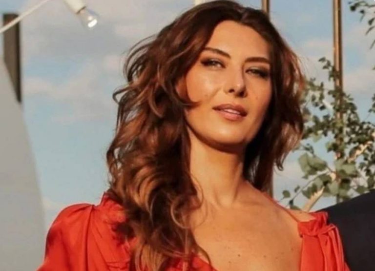 В Киеве умерла телеведущая Татьяна Сивохо, жена Сергея Сивохо. Причиной смерти стало онкологическое заболевание. У семьи остался 25-летний сын.