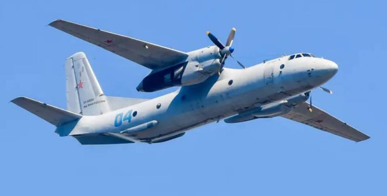 Крушение военного Ан-26 в Крыму унесло жизни 30 человек. Минобороны назвало предварительной причиной техническую неисправность, СК возбудил дело.