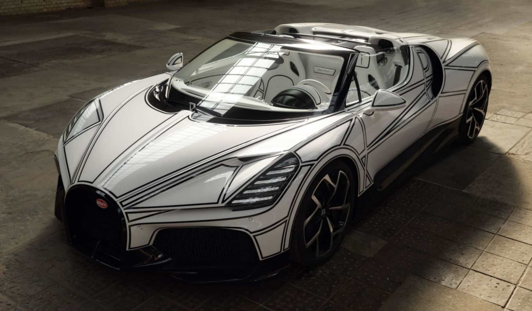 Bugatti показала W16 Mistral Blanc Éternel с настоящими фарфоровыми деталями